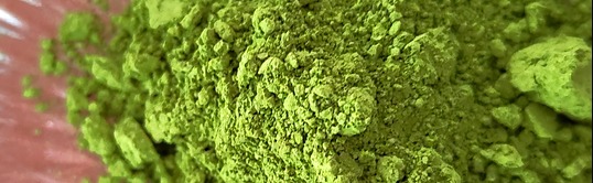MATCHASHOCK Matcha-Pulver aus der Nähe